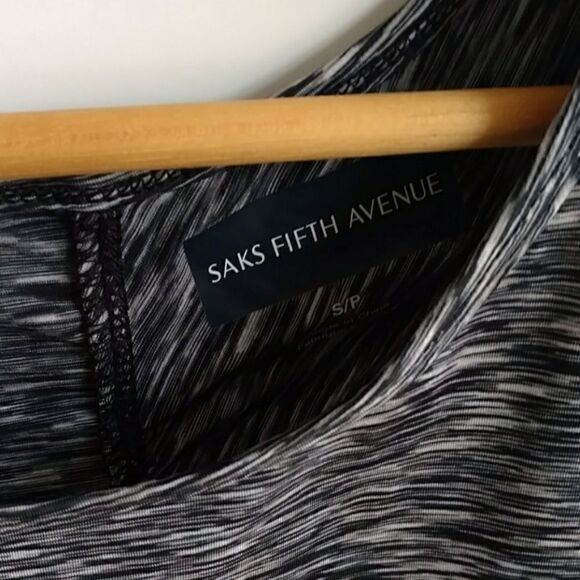 Saks Fifth Avenue Small Black Workout Tank - SP - Picture 3 of 8